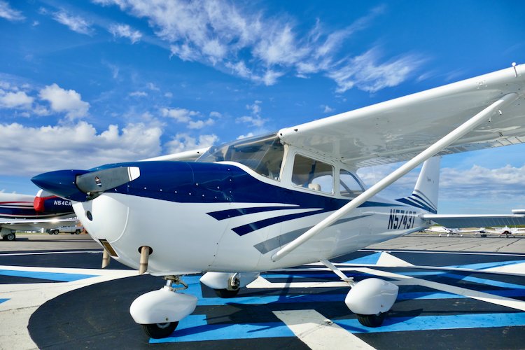 1964 Cessna 172E Skyhawk Sold - N5743T | AircraftMerchants